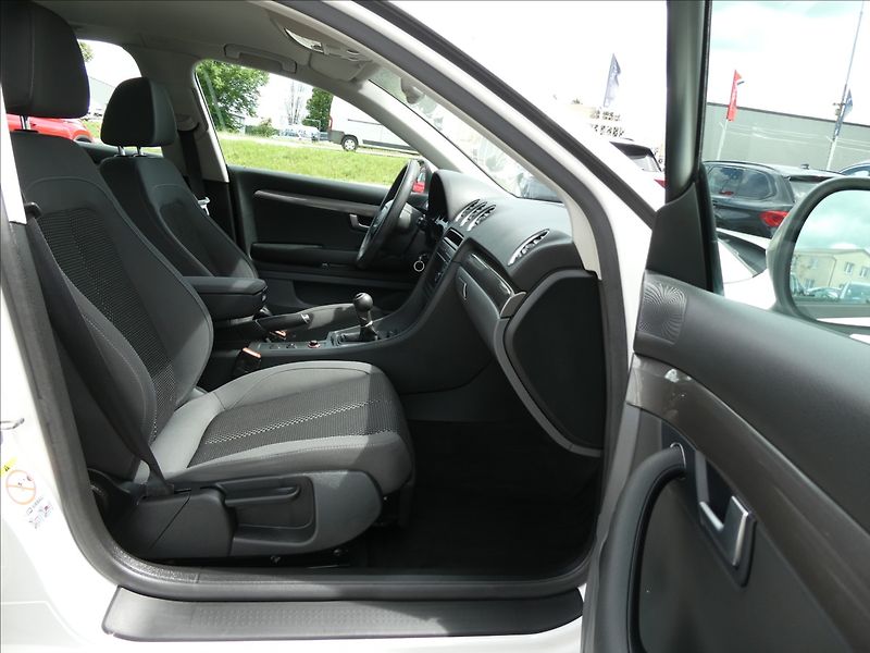 Seat Exeo 1,8 TSi 1.majitel, serviska - fotka 25 z 50