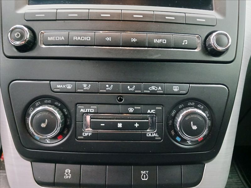 Škoda Yeti 2,0 TDI 1.majitel - fotka 16 z 16