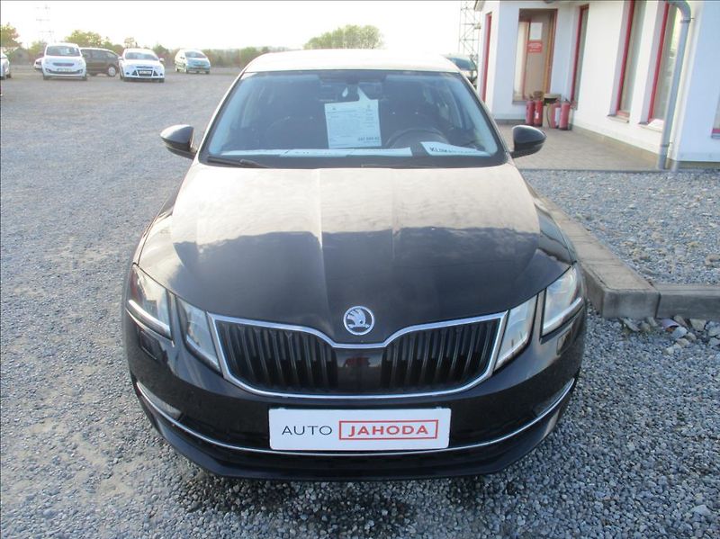 Škoda Octavia 2,0 TDI, Style,DSG,navi,DPH,CZ - fotka 2 z 29