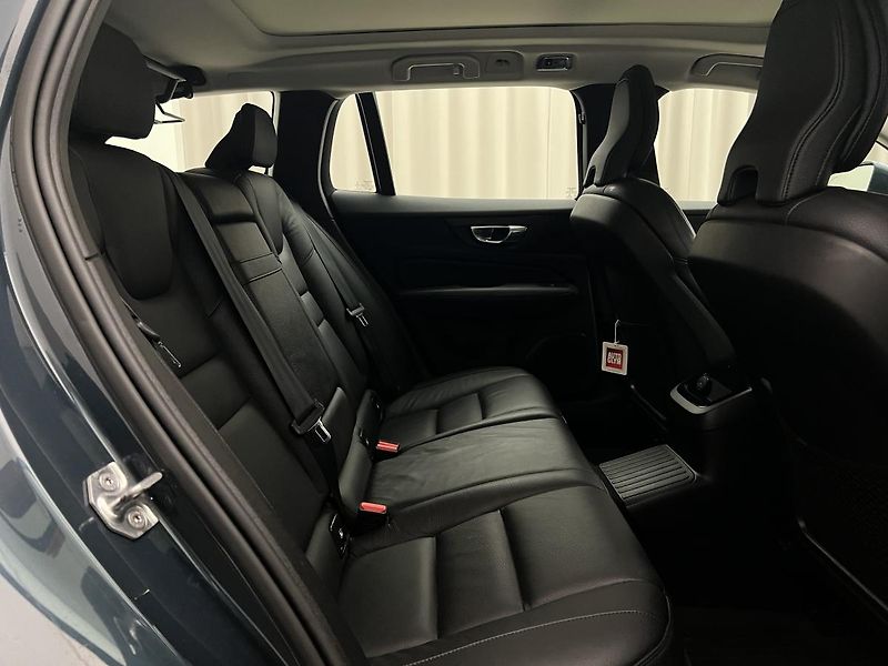 Volvo V60 T6 AWD RECHARGE INSCRIPTION  - fotka 18 z 43