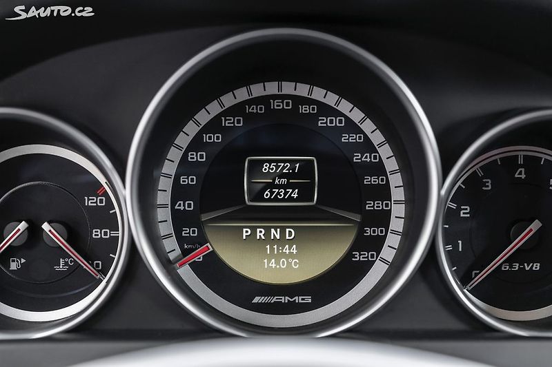 Mercedes-Benz Třídy C 63AMG Coupe*krásný stav*Servis - fotka 46 z 50