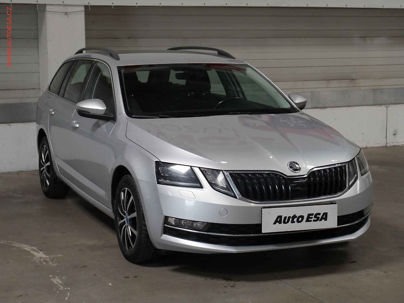 Škoda Octavia (2018) 1.6 TDi, ČR, DSG, LED, AC - fotografie inzerátu