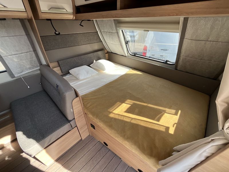 Knaus (2027) Südwind 500 QDK BLACK SELECTIO - fotka 10 z 18