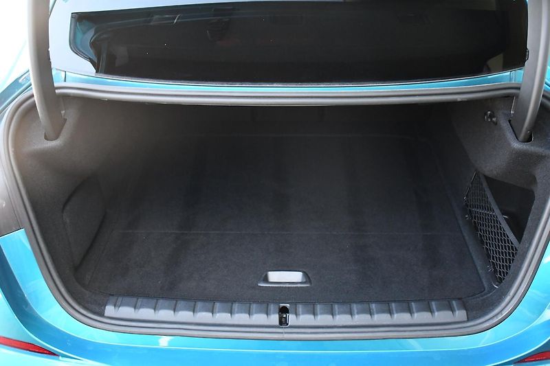 BMW Řada 2 218d M-PERFORMANCE TAŽNÉ 1M ČR - fotka 34 z 37