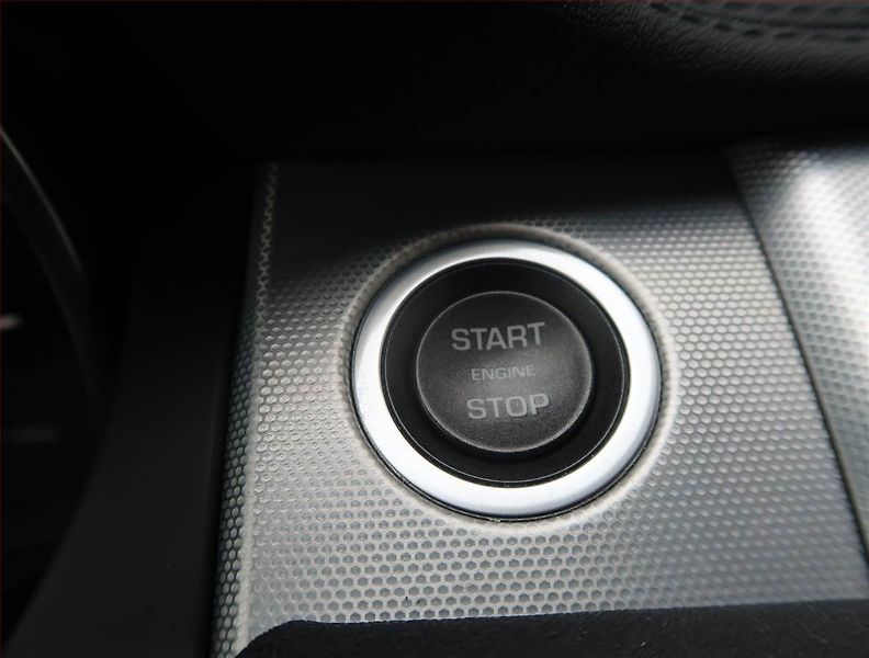 Land Rover Range Rover Evoque (2013) SD4, 4X4, Automat, ČR,1.maj - fotka 23 z 23