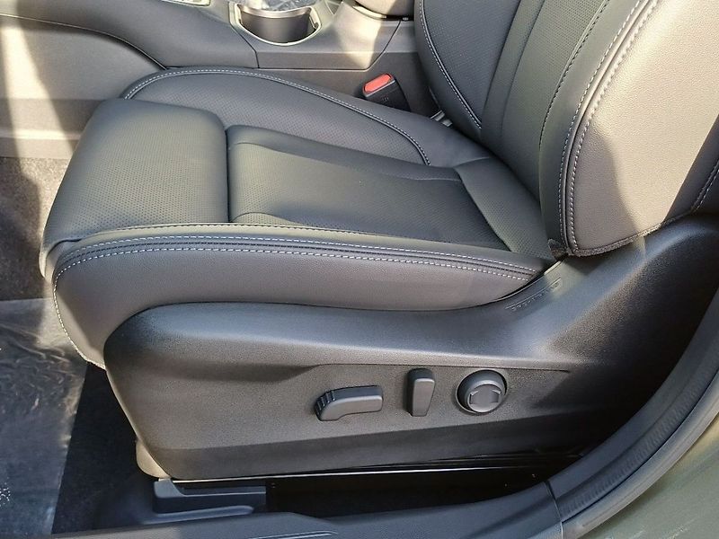 Subaru Outback Touring ES Lineartronic 2,5i 1 - fotka 11 z 23