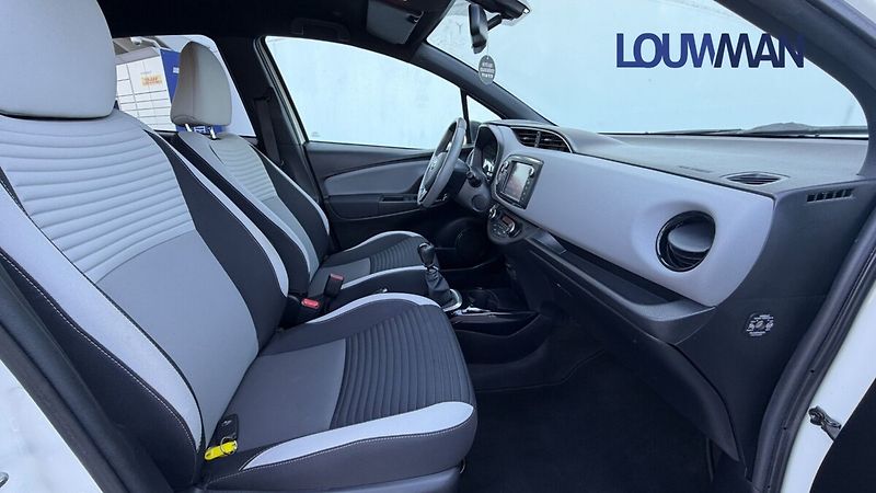 Toyota Yaris 1.33 VVT-i Selection Senso Sma - fotka 14 z 23