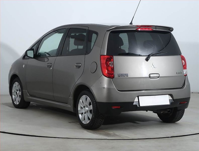 Mitsubishi Colt (2012) 1.3, nová STK, dobrý stav - fotka 4 z 17