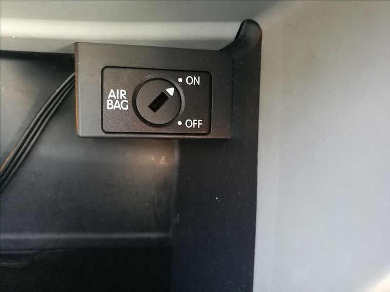Škoda Octavia 1,6 TDI Ambiente - fotka 11 z 18