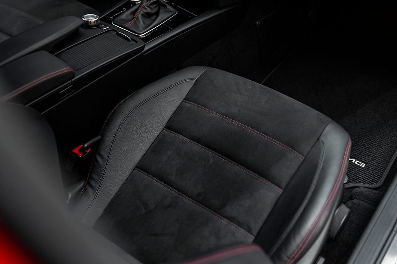 Mercedes-Benz Třídy C Black Series - fotka 15 z 23