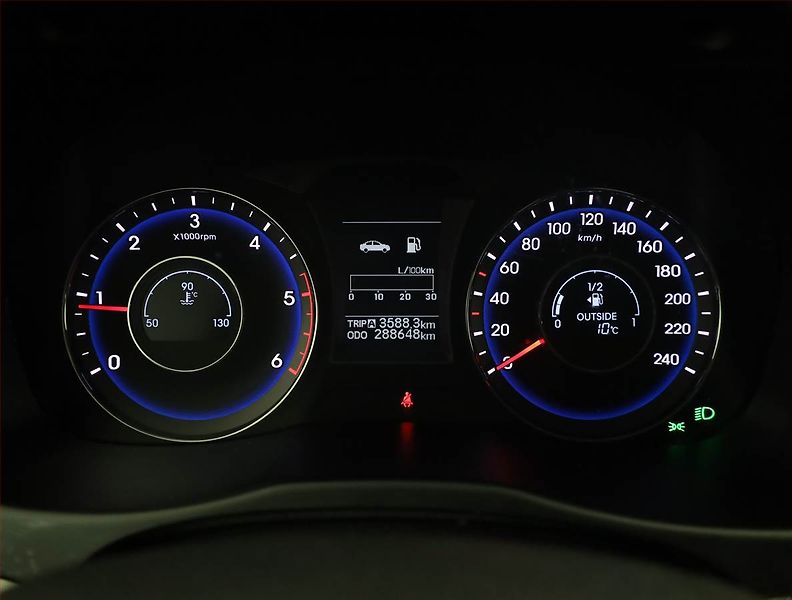 Hyundai i40 (2012) 1.7 CRDi, pěkný stav - fotka 9 z 15
