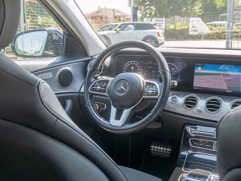 Mercedes-Benz Třídy E (2018) ČR 220CDI 143KW 4x4 – 2x PNEU - fotka 15 z 52
