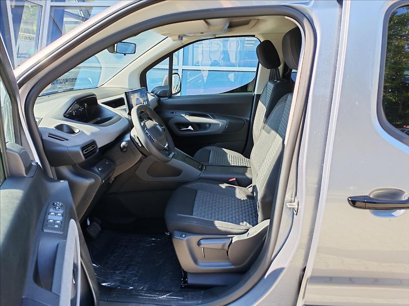 Peugeot Rifter (2026) 1.5 LONG GT BlueHDi 130 S&S EA - fotka 12 z 15