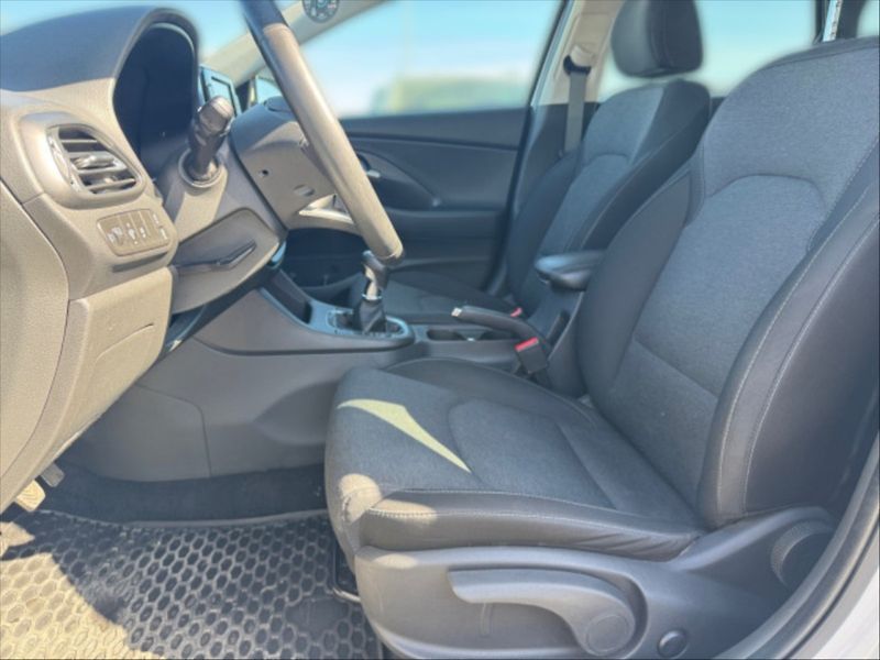 Hyundai i30 1,5 T-GDI Smart 5d - fotka 5 z 10