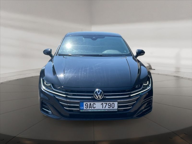 Volkswagen Arteon 2,0 TDI R-Line DSG - fotka 2 z 11