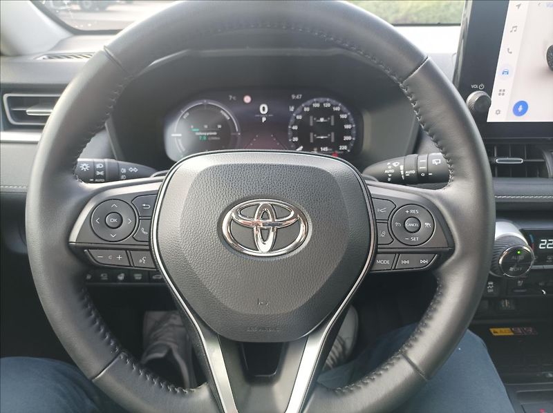 Toyota RAV4 2,5 Executive - fotka 14 z 21