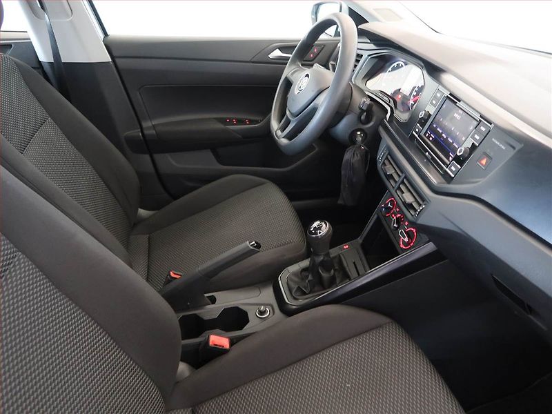 Volkswagen Polo (2018) 1.0, Tempomat - fotka 9 z 13