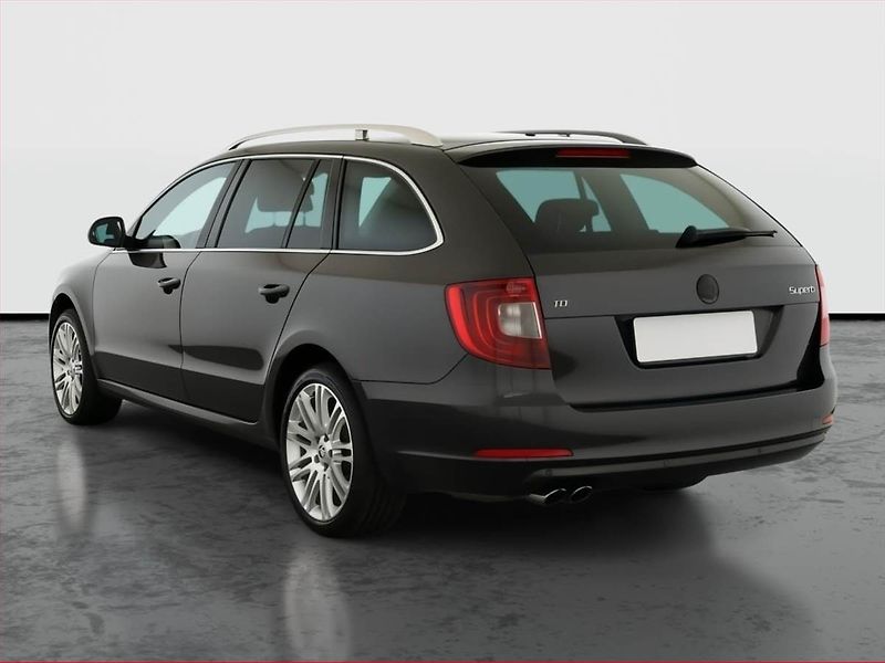 Škoda Superb (2012) 2.0 TDI, Automat, Xenony - fotka 4 z 16
