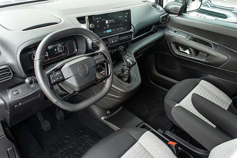 Citroën Berlingo (2026) 1,5 PLUS Diesel 100k Manual - fotka 9 z 13