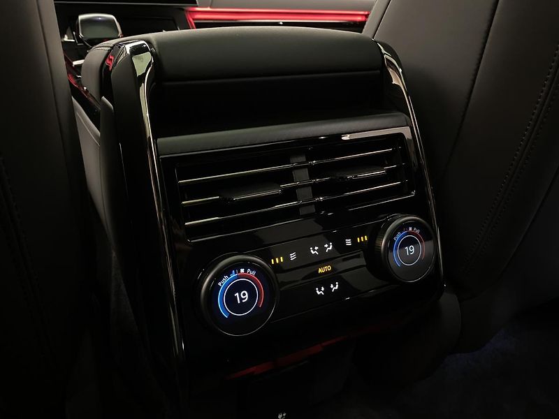 Land Rover Range Rover Sport P635 SV EDITION ONE REZERVACE - fotka 71 z 78