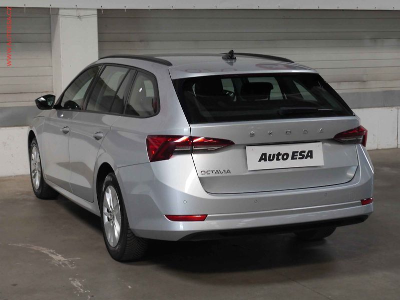 Škoda Octavia (2021) 2.0 TDi, Ambition, DSG, navi - fotka 4 z 21