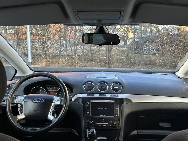 Ford S-MAX 2,0 TDCI 140PS  Trend - fotka 28 z 49