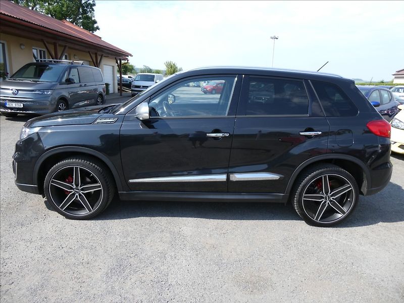 Suzuki Vitara 1,4 T 103kW 4x4 automat,závěs - fotka 6 z 49