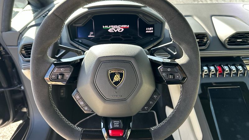 Lamborghini Huracán (2023) EVO Spyder MY23 - fotka 12 z 14