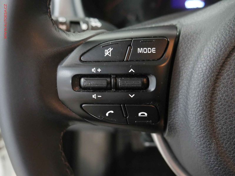 Kia Rio (2022) 1.2 i, 1.maj,ČR, AC, park - fotka 12 z 18