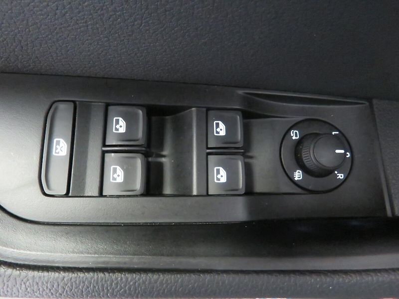 Škoda Superb - fotka 12 z 26