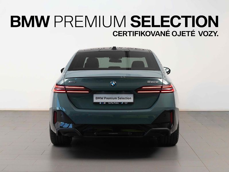 BMW Řada 5 550e xDrive - fotka 4 z 23