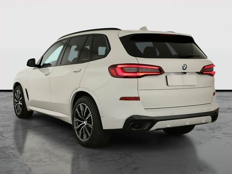 BMW X5 (2021) xDrive30d - fotka 4 z 19