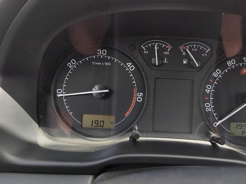 Škoda Octavia (2007) Combi Tour 1,9 Tdi 74Kw - fotka 10 z 27