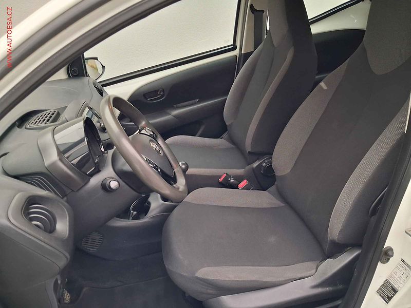 Toyota Aygo (2021) 1.0i, ČR, AC, el. výbava - fotka 9 z 15