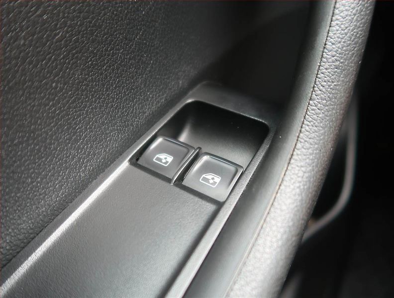 Škoda Fabia (2019) 1.0, Park. senzory - fotka 13 z 15
