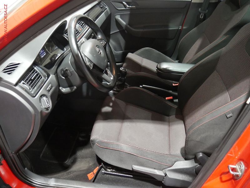 Škoda Rapid (2014) 1.2 TSI, ČR, Ambition, panor - fotka 9 z 17