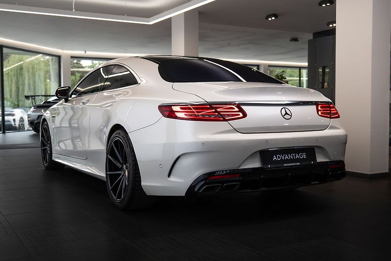 Mercedes-Benz Třídy S 500 Coupé 4MATIC - fotka 3 z 25