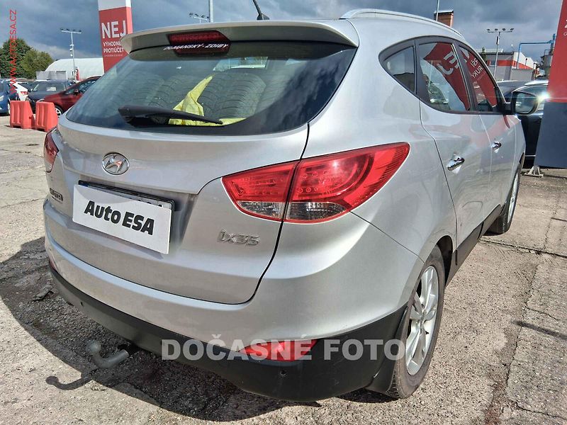 Hyundai ix35 (2012) 1.6 GDI, ČR, servis.kniha - fotka 2 z 3