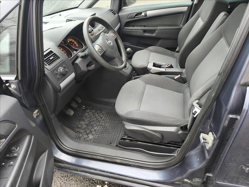 Opel Zafira 1,8   Vše plně funkční - fotka 7 z 14