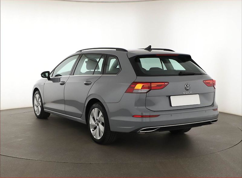 Volkswagen Golf (2021) Style 1.5 TSI - fotka 4 z 19