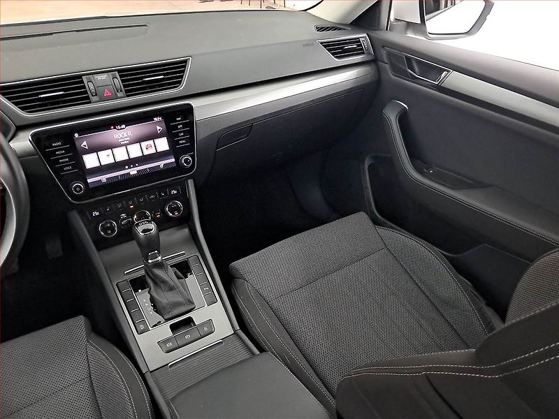 Škoda Superb (2019) 2.0 TDI, Automat, Tempomat - fotka 8 z 19