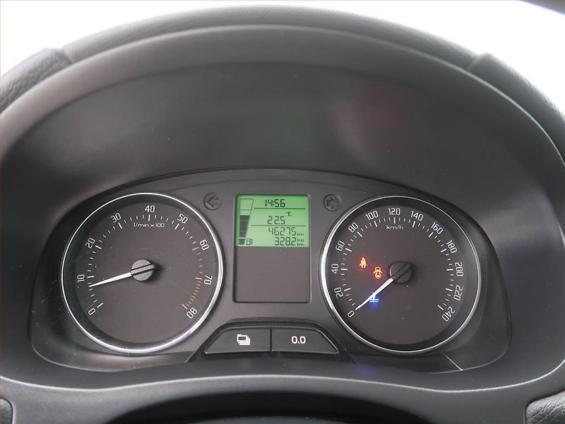 Škoda Roomster (2014) Ambition 1.2 TSI, ČR,1.maj - fotka 11 z 16