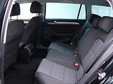 Volkswagen Passat 2,0 TDI 110kW DSG Matrix DPH - náhled 16