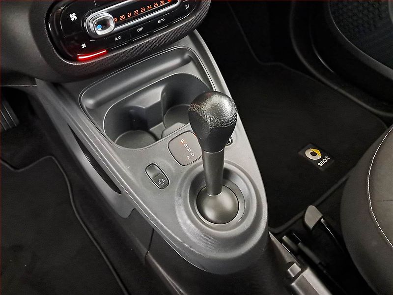 Smart Fortwo (2019) 1.0, Automat, Serv.kniha - fotka 12 z 15