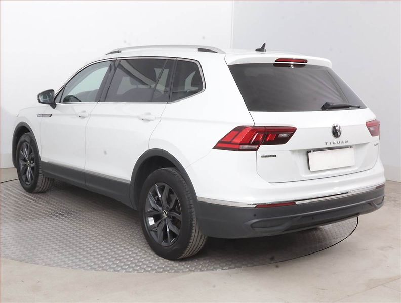 Volkswagen Tiguan Allspace (2023) Life 2.0 TDI - fotka 4 z 17