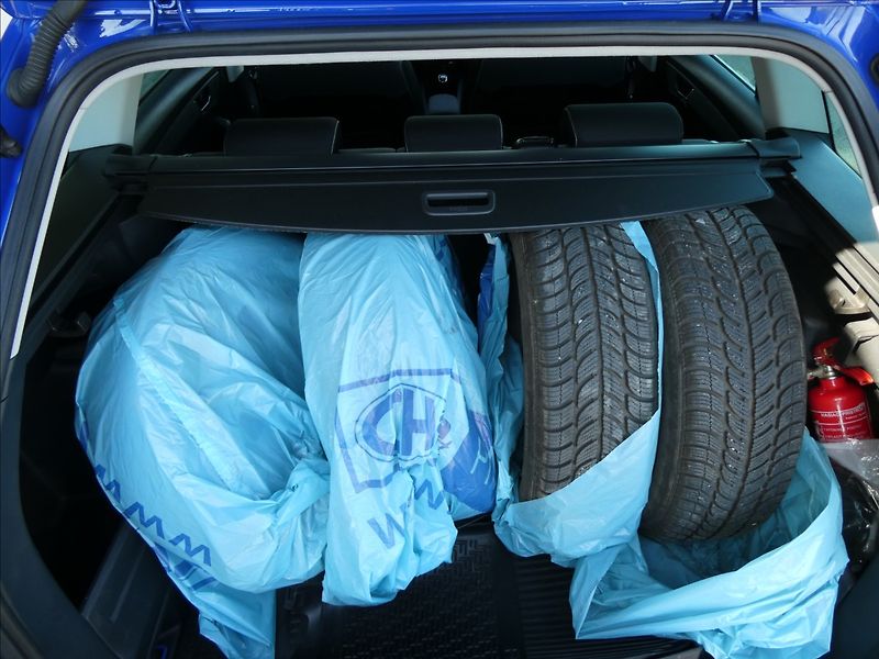 Škoda Fabia 1,0 TSi 70kW STYLE,2x kola,ČR - fotka 19 z 42