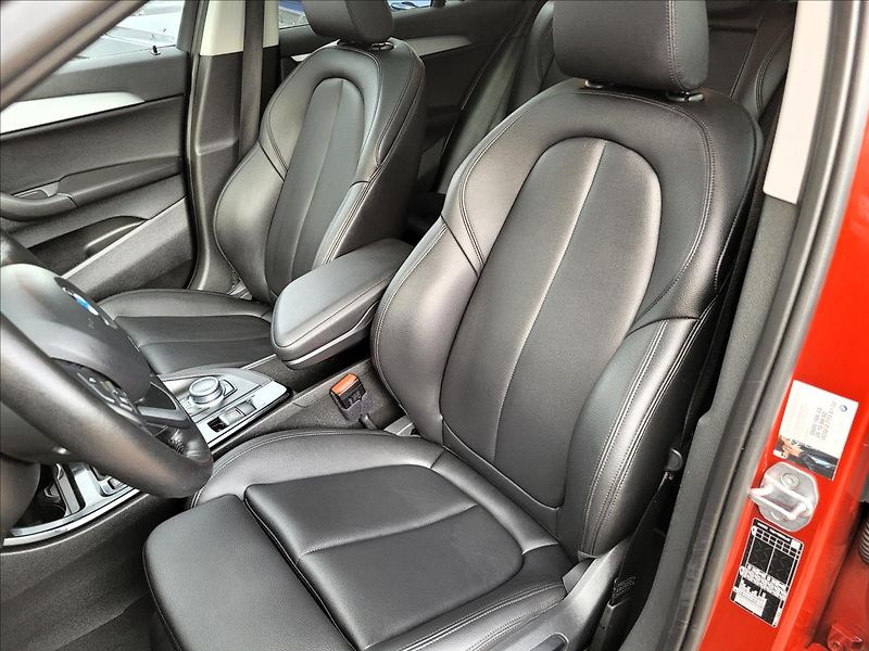 BMW X2 18i ,led,navi,kůže,výhřev - fotka 7 z 47