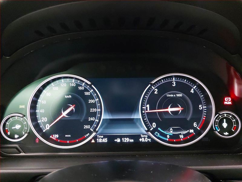 BMW Řada 5 (2013) 520d, Serv.kniha, Navi - fotka 11 z 19