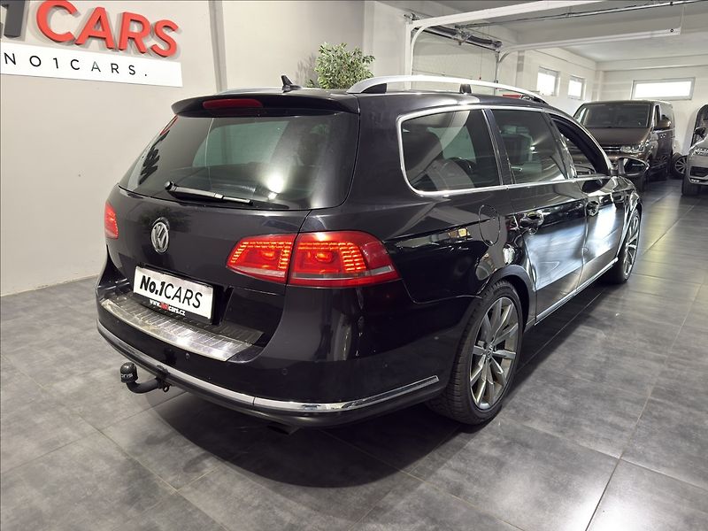 Volkswagen Passat 2,0   TDI DSG 4X4 HIGHLINE ACC - fotka 5 z 37