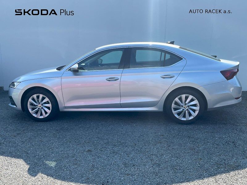 Škoda Octavia (2023) 1.5 TSI 110kW Style - fotka 3 z 27